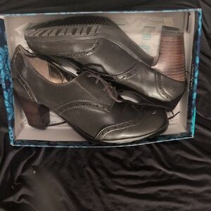 Impo Black Leather Heels with Brown Accents